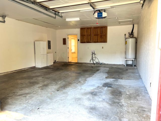 6704 Spoonwood Lane, Fort Worth, TX 76137