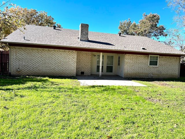 6704 Spoonwood Lane, Fort Worth, TX 76137