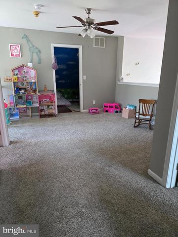 675 COUNTRY CLUB DR, Egg Harbor City, NJ 08215