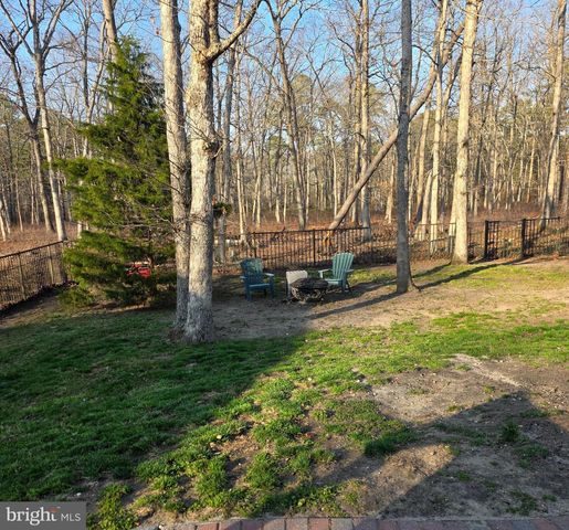 675 COUNTRY CLUB DR, Egg Harbor City, NJ 08215