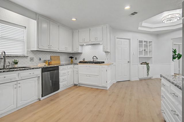 514 Willow Way, Highland Village, TX 75077