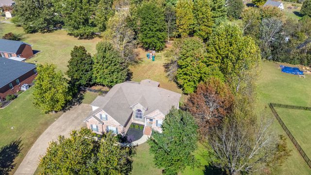 713 Pleasant View Dr, Columbia, TN 38401