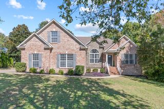 713 Pleasant View Dr, Columbia, TN 38401