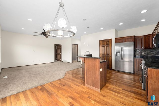 2217 S Ollerich Ave Avenue, Sioux Falls, SD 57106