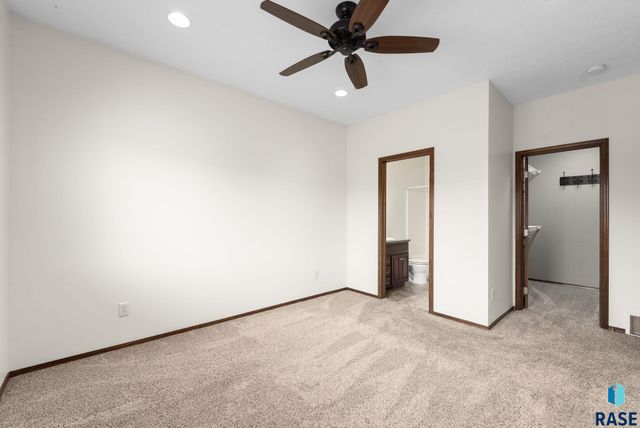 2217 S Ollerich Ave Avenue, Sioux Falls, SD 57106