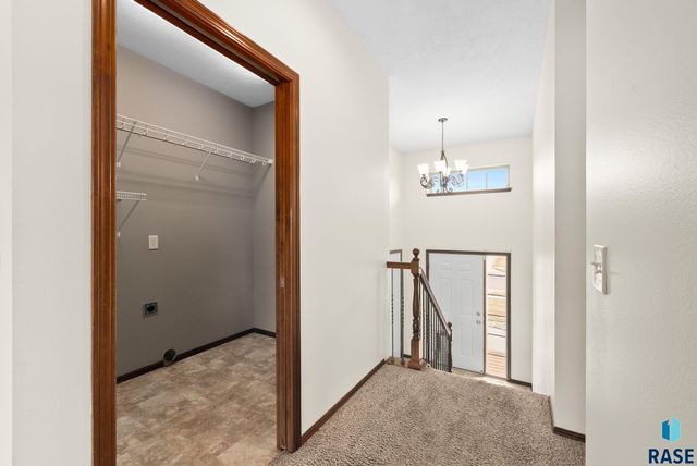 2217 S Ollerich Ave Avenue, Sioux Falls, SD 57106