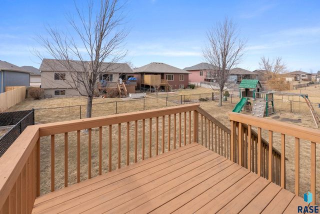 2217 S Ollerich Ave Avenue, Sioux Falls, SD 57106