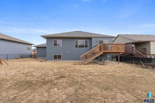 2217 S Ollerich Ave Avenue, Sioux Falls, SD 57106