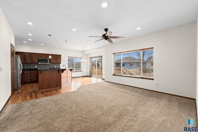 2217 S Ollerich Ave Avenue, Sioux Falls, SD 57106