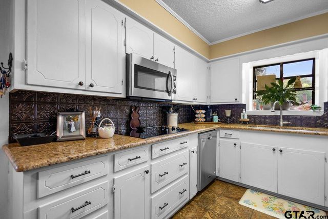 3513 Dudley Rd, Kilgore, TX 75662