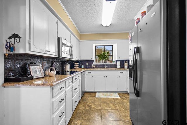 3513 Dudley Rd, Kilgore, TX 75662