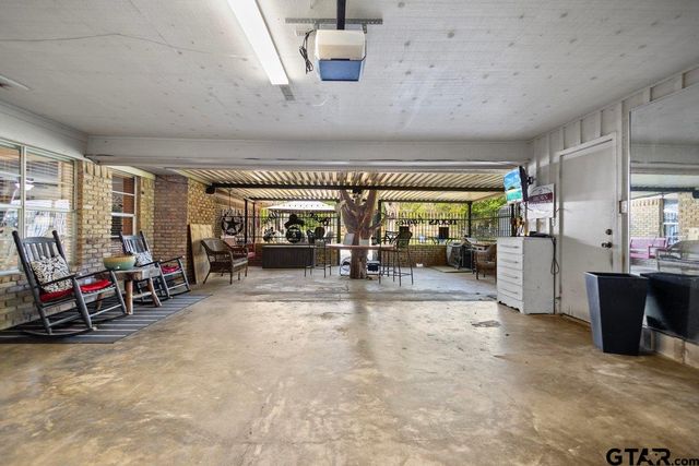 3513 Dudley Rd, Kilgore, TX 75662