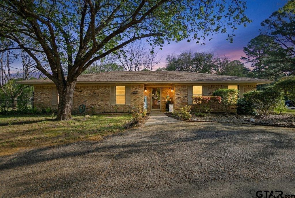 3513 Dudley Rd, Kilgore, TX 75662