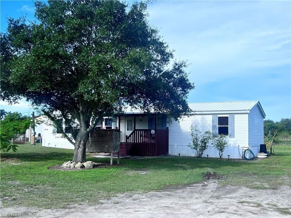 3704 Dustin DR, LABELLE, FL 33935 — photo 2