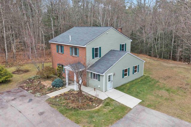 454 Calef Highway, Lee, NH 03861