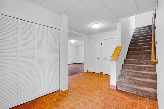 454 Calef Highway, Lee, NH 03861