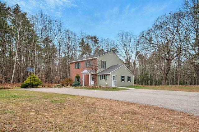 454 Calef Highway, Lee, NH 03861