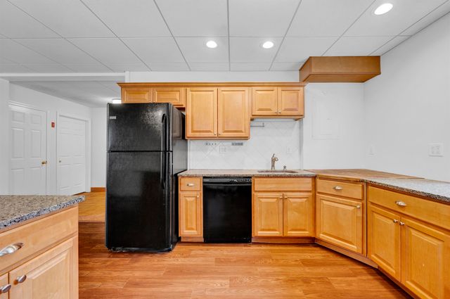 454 Calef Highway, Lee, NH 03861