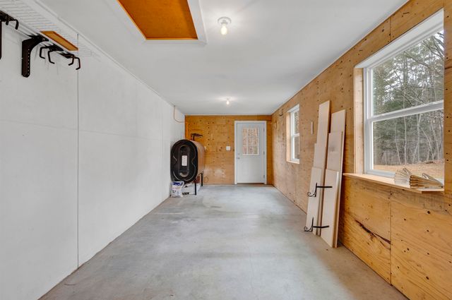 454 Calef Highway, Lee, NH 03861