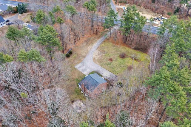 454 Calef Highway, Lee, NH 03861