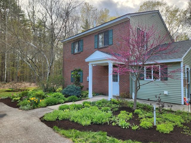 454 Calef Highway, Lee, NH 03861