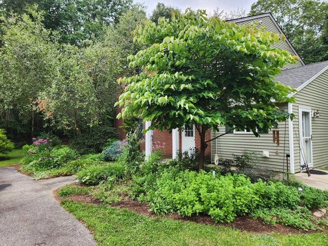 454 Calef Highway, Lee, NH 03861