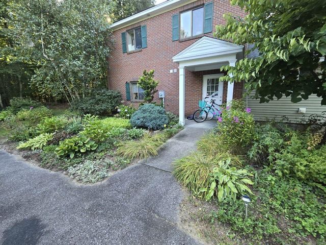 454 Calef Highway, Lee, NH 03861