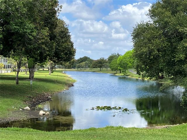 800 SW 131st Ave 109F, Pembroke Pines, FL 33027