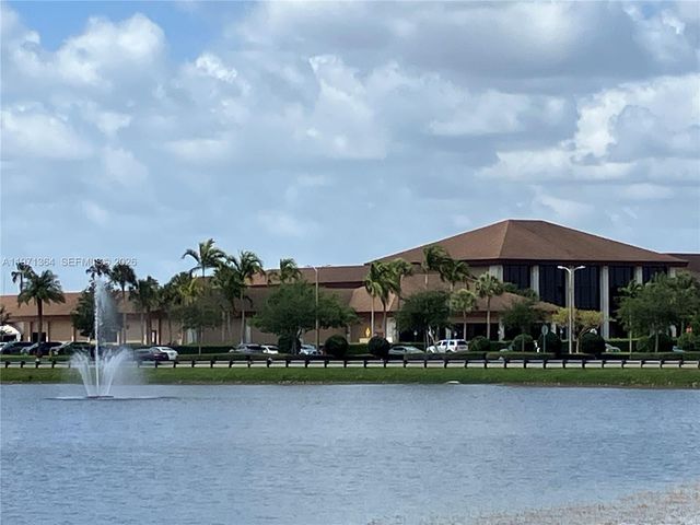 800 SW 131st Ave 109F, Pembroke Pines, FL 33027