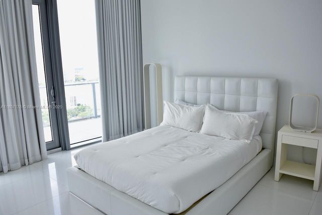 17475 Collins Ave 2802, Sunny Isles Beach, FL 33160