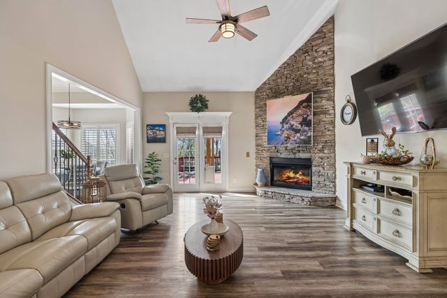 800 Harrisburg Ln, Mount Juliet, TN 37122