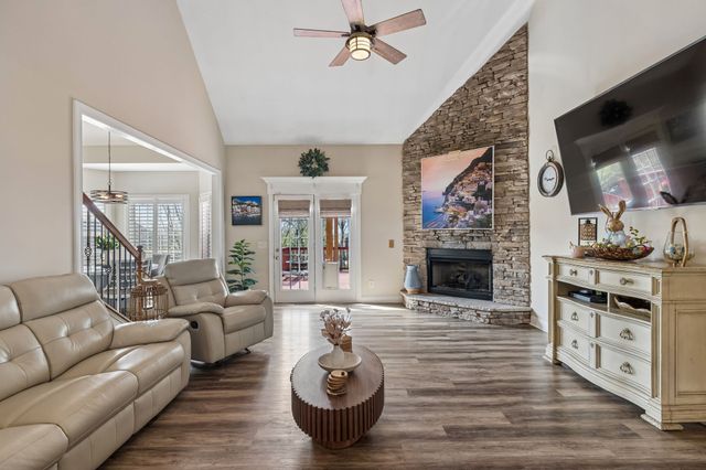 800 Harrisburg Ln, Mount Juliet, TN 37122