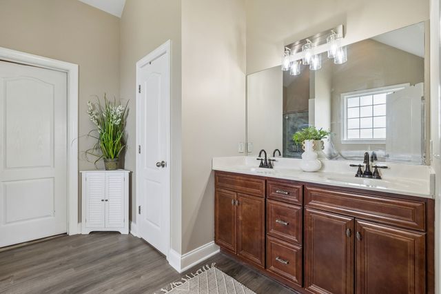 800 Harrisburg Ln, Mount Juliet, TN 37122