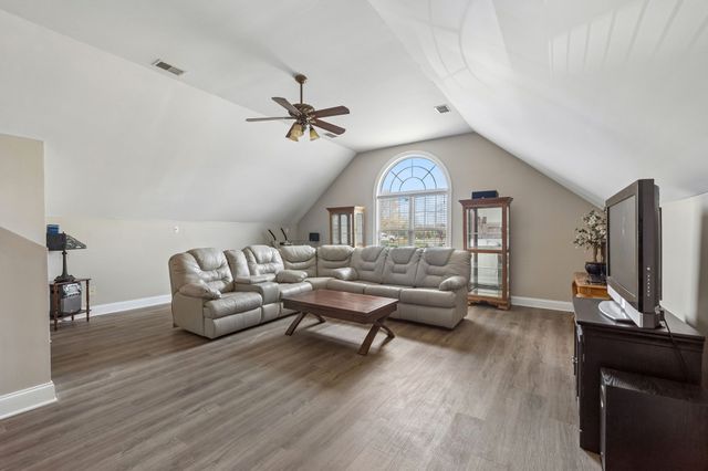 800 Harrisburg Ln, Mount Juliet, TN 37122