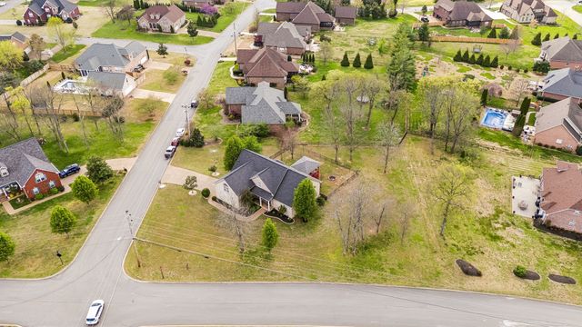 800 Harrisburg Ln, Mount Juliet, TN 37122