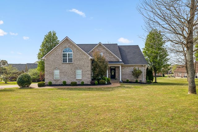 800 Harrisburg Ln, Mount Juliet, TN 37122