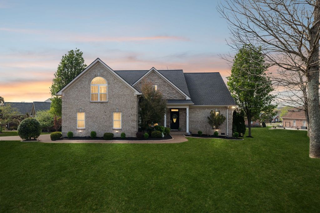 800 Harrisburg Ln, Mount Juliet, TN 37122