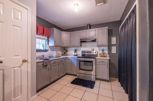 305 N Ennis Street B, Houston, TX 77003