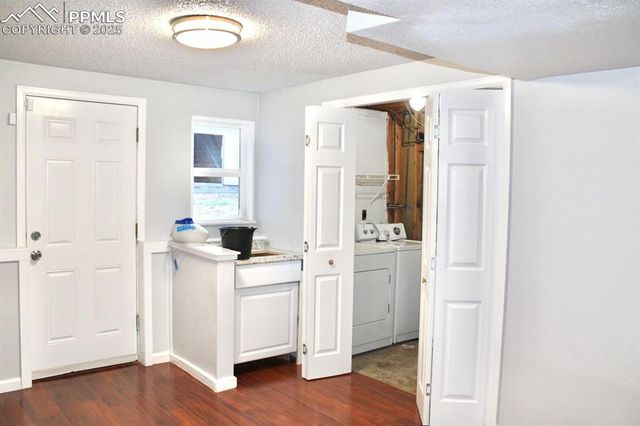 1088 S Cambridge Avenue, Colorado Springs, CO 80906