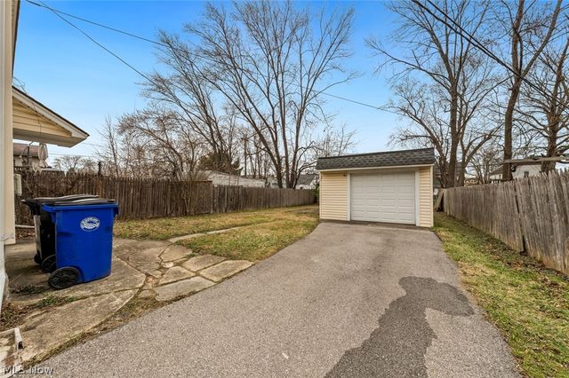 3753 W 139th Street, Cleveland, OH 44111