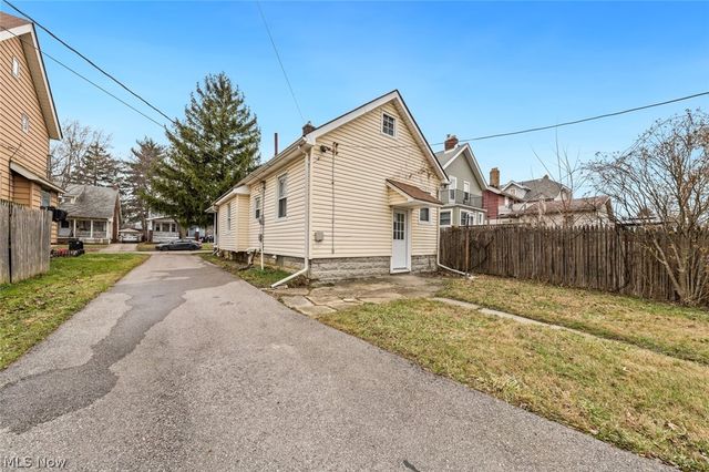 3753 W 139th Street, Cleveland, OH 44111
