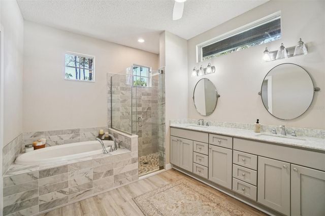 4909 WILLOW RIDGE TERRACE, Valrico, FL 33596