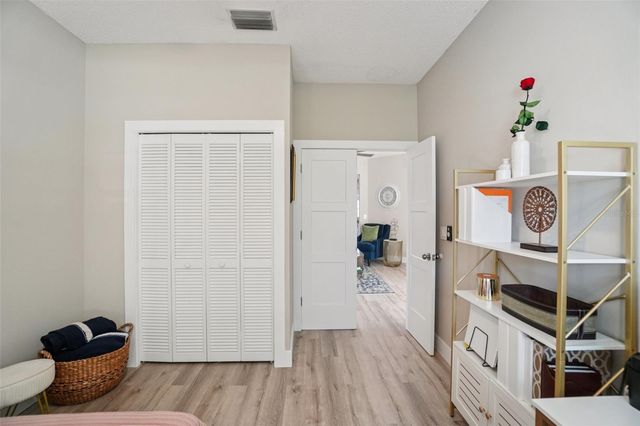 4909 WILLOW RIDGE TERRACE, Valrico, FL 33596