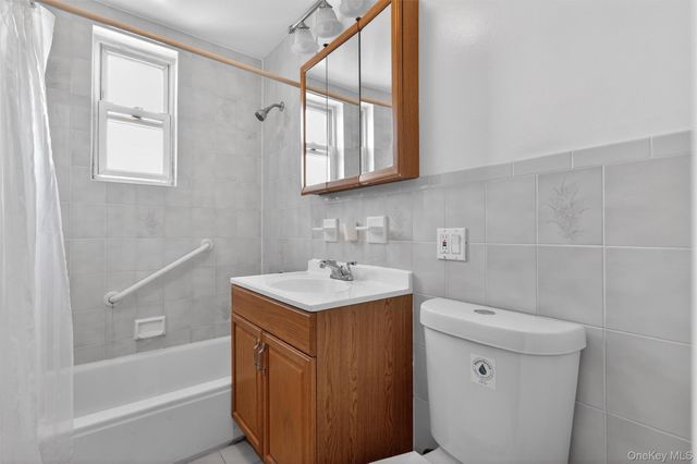642 Edison Avenue, Bronx, NY 10465