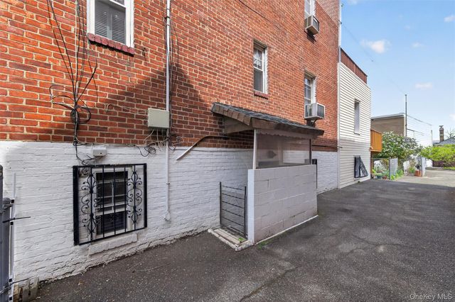 642 Edison Avenue, Bronx, NY 10465