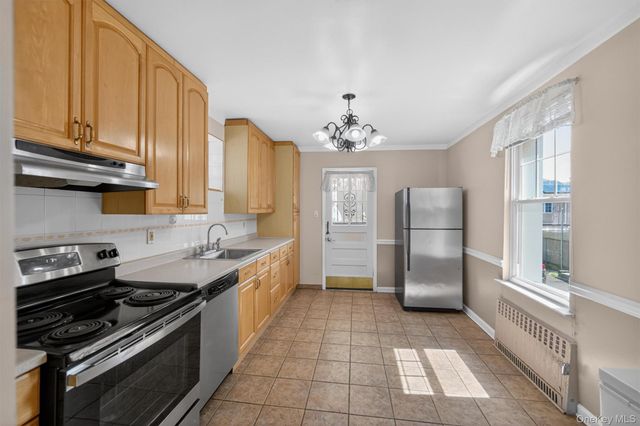 642 Edison Avenue, Bronx, NY 10465