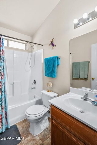 7009 Falling Leaf Circle, El Paso, TX 79934