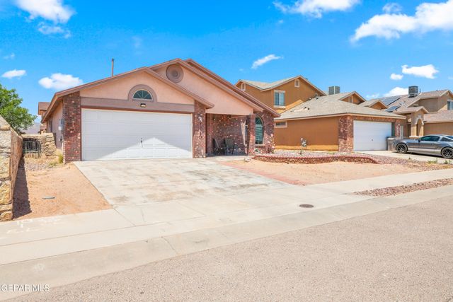 7009 Falling Leaf Circle, El Paso, TX 79934
