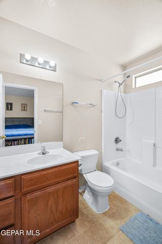 7009 Falling Leaf Circle, El Paso, TX 79934