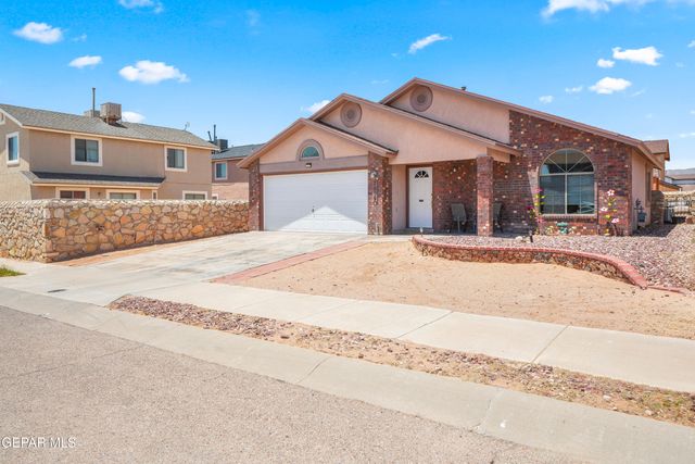 7009 Falling Leaf Circle, El Paso, TX 79934